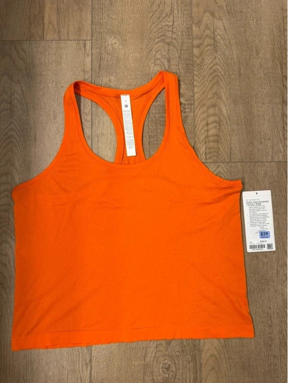 Lululemon Swiftly Tech Scoopneck Tank 2.0 Race Length